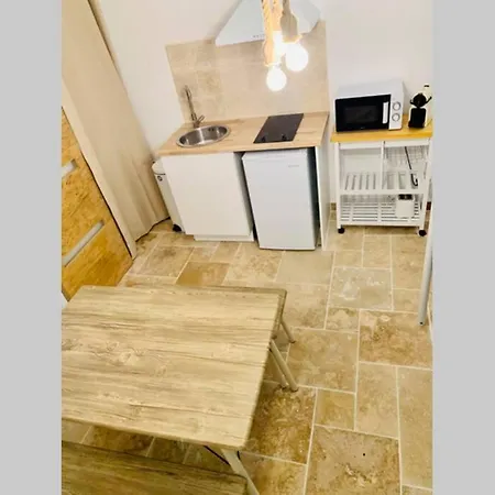 Apartment Centre De *